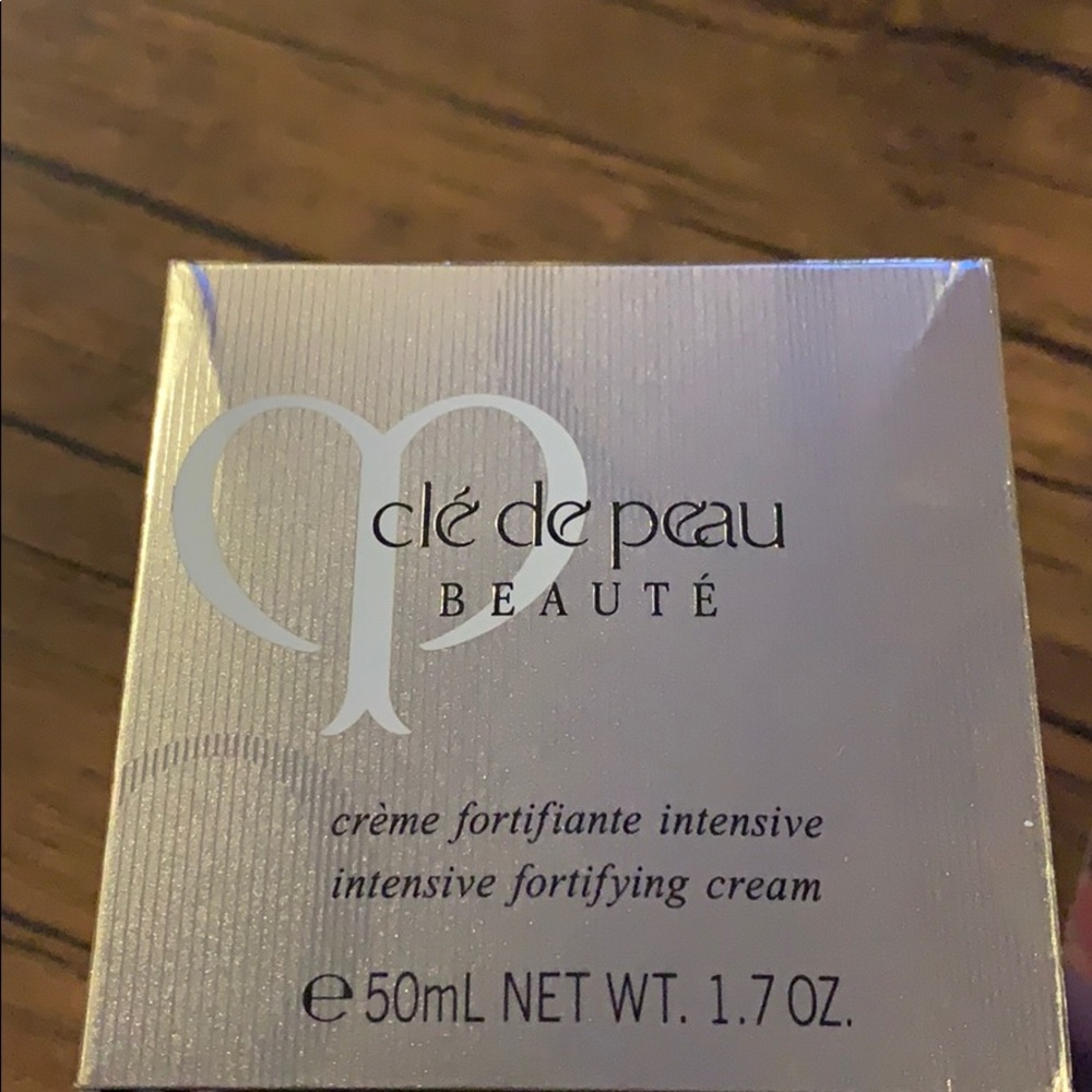 Cle de Peau Intensive Fortifying Cream
